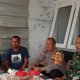 Sinergitas TNI-Polri: Bhabinkamtibmas dan Babinsa Sambangi Warga untuk Ciptakan Kamtibmas Kondusif di Wilkum Polsek Kasokandel