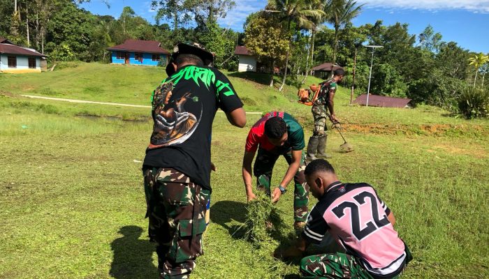 Satgas Pamtas Yonif 763/SBA Pos Bori Gelar Karya Bakti Bersihkan Gereja Santa Monica