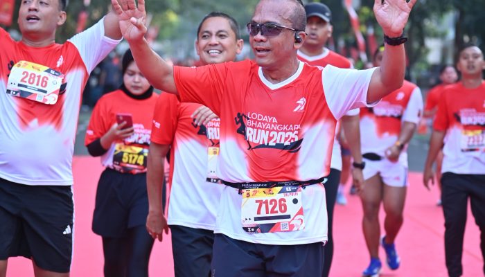 Kapolda Jabar Lodaya Bhayangkara Run 2025 di Kota Bandung