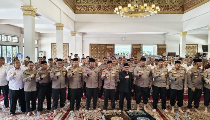 Polda Jabar Gelar Binrohtal Rutin, Hadirkan KH. Yusuf Mansur sebagai Penceramah
