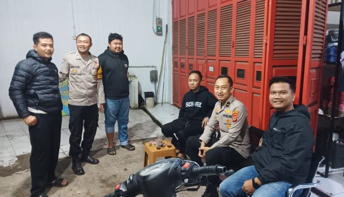 Antisipasi Guantibmas Pada Malam Hari, Personil Polsek Cikijing Ajak Warga Jaga Kamtibmas