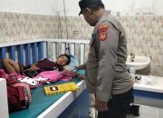 Polsek Pakenjeng Evakuasi Korban Keracunan Makanan di Desa Wangunjaya