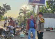 Bhabinkamtibmas Polsek Kasokandel Sapa Warga di Desa Gandasari, Terima Informasi Titik Rawan Kecelakaan