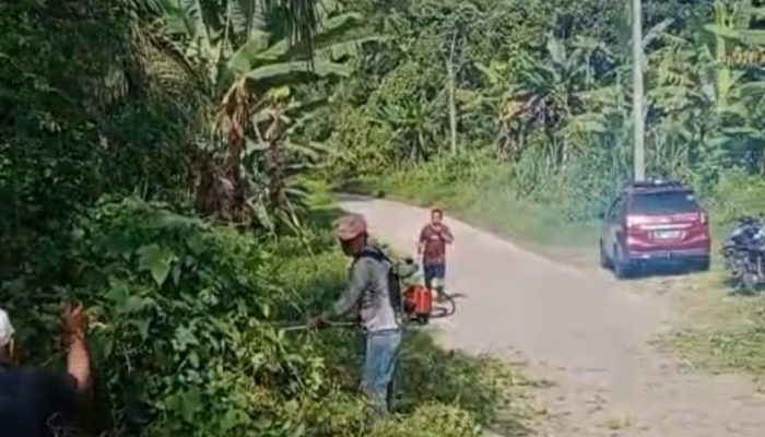 KADES PASINDANGAN AJAK WARGA KERJA BAKTI BERSAMA JUMAT BERSIH