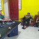 Bhabinkamtibmas Aipda Zaenal Lakukan Dialogis dengan Perangkat Desa Sukahaji, Pererat Sinergi Polri dan Pemerintah Desa
