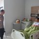 Kapolres Majalengka Laksanakan Anjangsana kepada Anggota yang Sedang Sakit