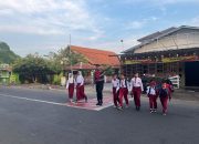 Tingkatkan Pelayanan Publik, Personel Sat Samapta Polres Majalengka Kawal Mobilitas Pagi Warga