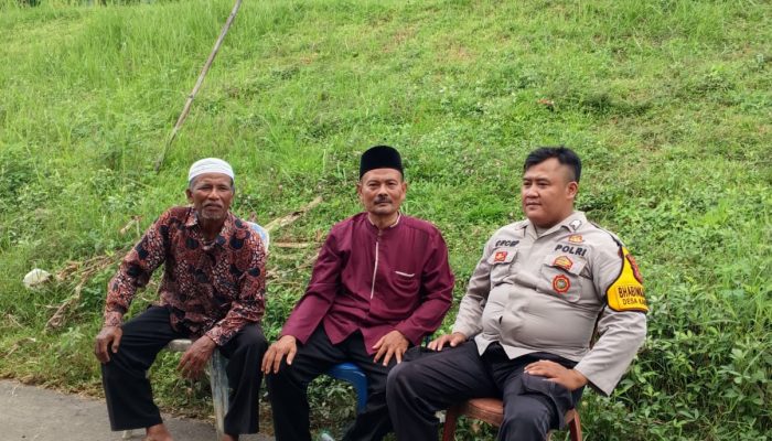 Ciptakan Lingkungan Aman, Bhabinkamtibmas Polsek Dawuan Rutin Sambangi Warga Desa Binaan