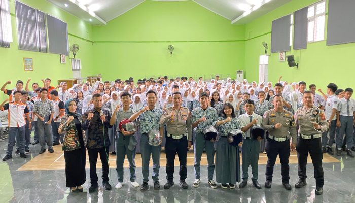 Polantas Garut Menyapa Pelajar SMKN 1 Garut: Tanamkan Tertib Berlalu Lintas dan Etika di Jalan Raya
