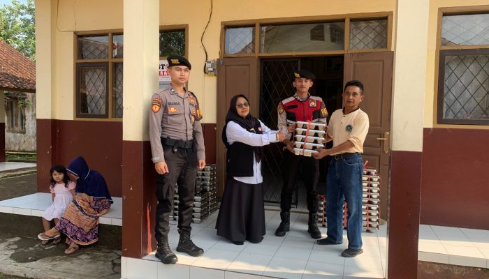 Sat Samapta Polres Garut Kawal Pendistribusian Makan Bergizi Gratis di SDN 4 Sudalarang, Pastikan Aman dan Tepat Sasaran