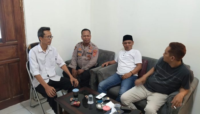 Jalin Komunikasi Yang Baik, Panit Samapta Polsek Jatiwangi Sambangi Perangkat Desa Ciborelang