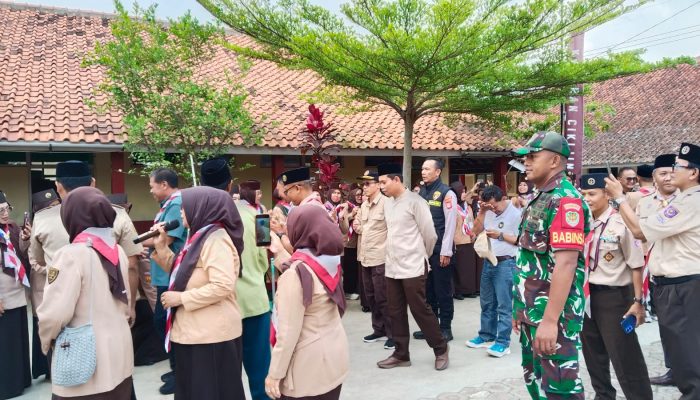 Kapolsek Cikijing Hadiri dan Melaksanakan Pengamanan Kunjungan Kwarcab Majalengka dalam KMD Gerakan Pramuka Kwartir Ranting Cikijing