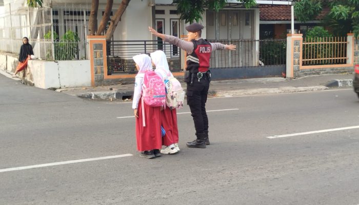 Responsif dan Humanis, Sat Samapta Majalengka Kawal Mobilitas Pagi Masyarakat