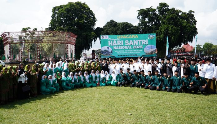 Peringati Hari Santri Nasional 2025, Kota Blitar Gaungkan Semangat Mengawal Indonesia Merdeka Menuju Peradaban Dunia