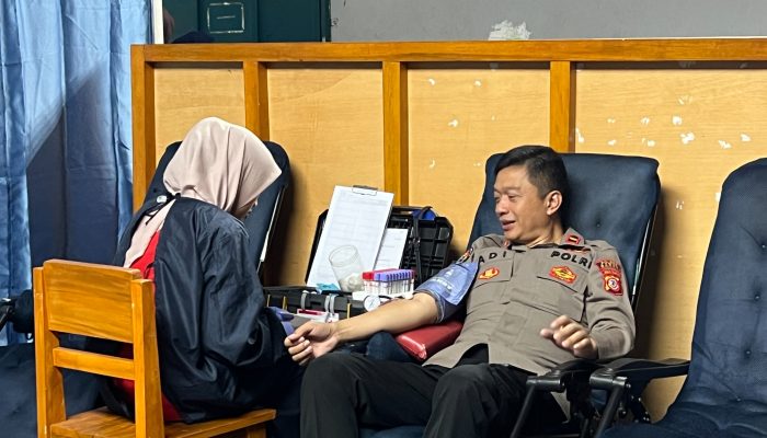 Setetes Darah, Sejuta Harapan: Polres Garut Bersama SMAN 6 Garut Rayakan HUT Humas Polri ke-74.