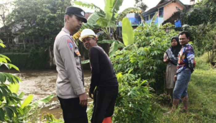 Warga Bayongbong Temukan Mayat Bayi di Pinggir Sungai Cimanuk, Polisi Lakukan Penyelidikan