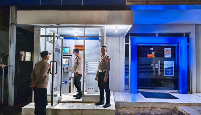 Patroli Malam, Personil Polsek Cikijing Monitoring Gerai ATM BRI