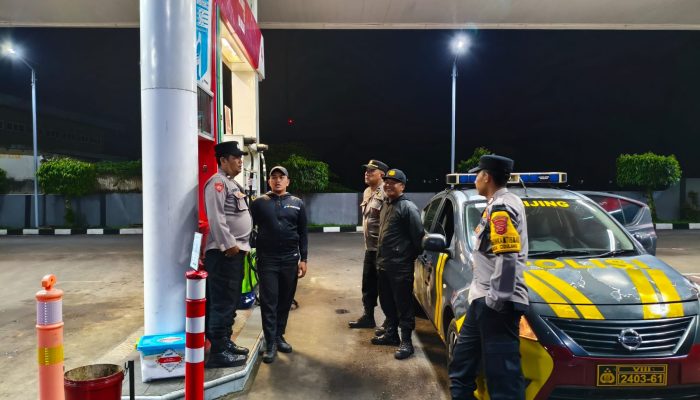 Personil Polsek Cikijing Sambangi SPBU, Wujudkan Kamtibmas Yang Aman dan Kondusif