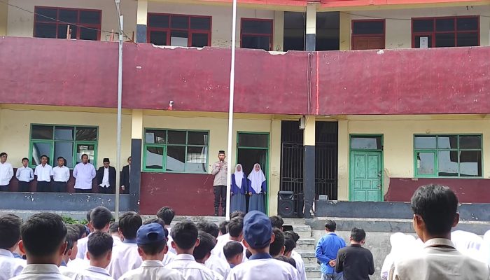Sat Binmas Polres Garut Jadi Pembina Upacara di SMK Al Ghifari Banyuresmi: Tanamkan Disiplin, Tertib Hukum, dan Tolak Aksi Anarkis di Kalangan Pelajar