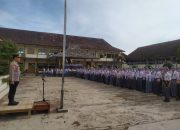 Kapolsek Cisurupan Jadi Pembina Upacara di SMAN 16 Garut: Tanamkan Nilai Disiplin dan Kepedulian Sejak Dini