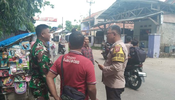 Sinergitas TNI-Polri, Bhabinkamtibmas dan Babinsa Sumberjaya Jalin Silaturahmi Bersama Warga Desa Loji Kobong