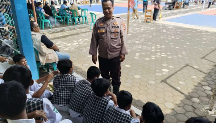 Panit Samapta Polsek Jatiwangi Himbau Pelajar SMPN Agar Tidak Terlibat Tawuran
