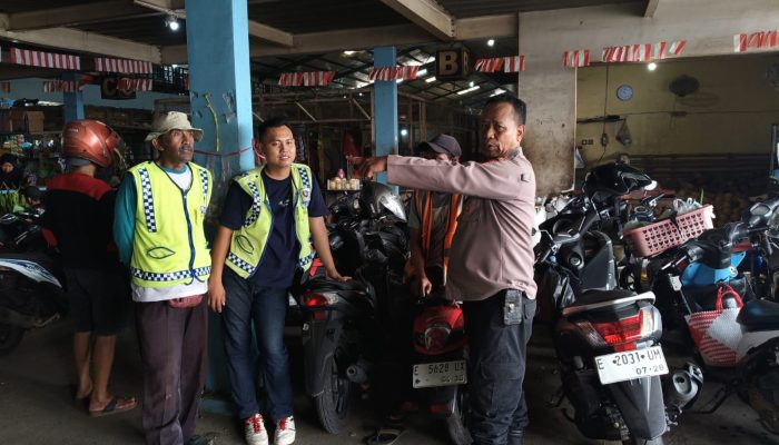 Patroli Harkamtibmas, Panit I Samapta Polsek Jatiwangi Himbau Juru Parkir Waspada Curanmor