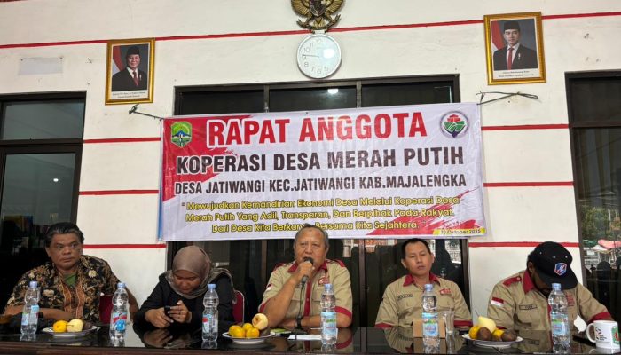 Bhabinkamtibmas Desa Jatiwangi Hadiri Rapat Anggota Renja Koperasi Merah Putih