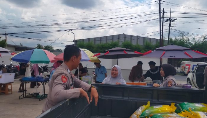 Sambangi Warga, Anggota Polsek Jatiwangi Gelar Patroli Dialogis Untuk Ciptakan Keamanan
