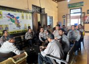 Pimpin Anev Mingguan, Kapolsek Jatiwangi Berikan Arahan dan Semangat Dalam Pelaksanaan Tugas Anggotanya