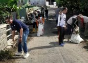 Wujud Kepedulian Lingkungan, Polsek Majalengka Kota Laksanakan “Geber Jumat” Bersama Kelurahan Babakan Jawa