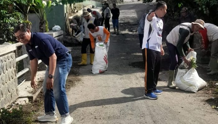 Wujud Kepedulian Lingkungan, Polsek Majalengka Kota Laksanakan “Geber Jumat” Bersama Kelurahan Babakan Jawa