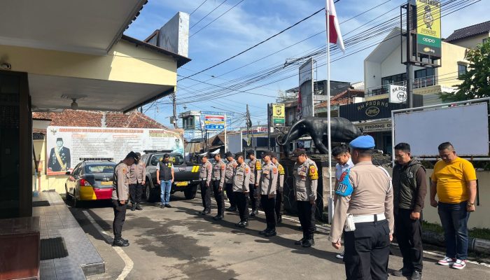 Gelar Apel Pagi, Kapolsek Cikijing Tekankan Kedisiplinan dan Kesiapsiagaan Personel