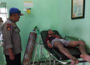 Sat Polairud Polres Garut Evakuasi Korban Terseret Arus di Pantai Karangpapak