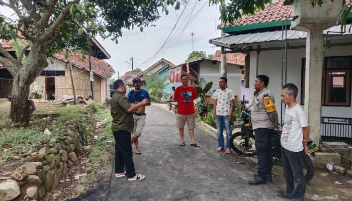 Bhabinkamtibmas Polsek Majalengka Kota  Ajak Warga Kawunggirang Jaga Kamtibmas Lewat Patroli Dialogis