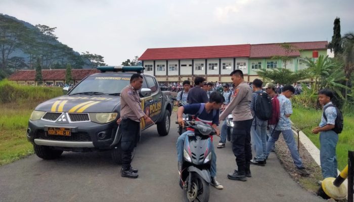 Cegah Tawuran, Polsek Sindangwangi Lakukan Patroli dan Imbauan ke Pelajar