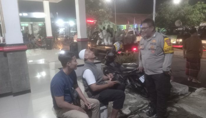 Bhabinkamtibmas Berikan Pesan Kamtibmas Saat Sambangi Warga Masyarakat Desa Binaan
