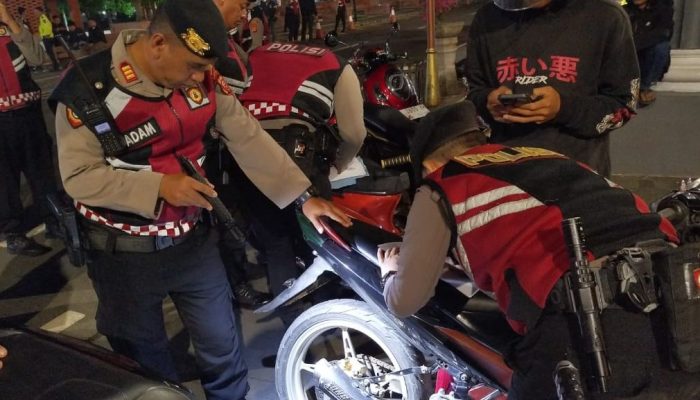 Sat Lantas dan Sat Samapta Polres Majalengka Gelar Penindakan Knalpot Brong, Tindak Lanjut Cepat Aduan Masyarakat di Alun-Alun