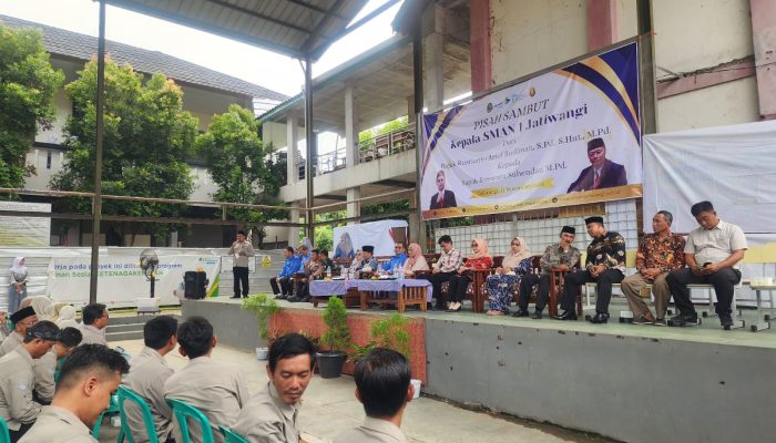 Kapolsek Jatiwangi Hadiri Pisah Sambut Kepala Sekolah SMA N 1 Jatiwangi