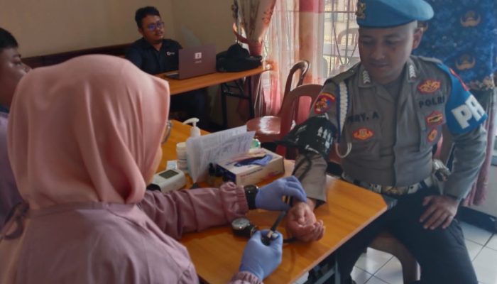 Polsek Cingambul Polres Majalengka Laksanakan Monitoring Pelaksanaan Donor Darah di Kecamatan Cingambul