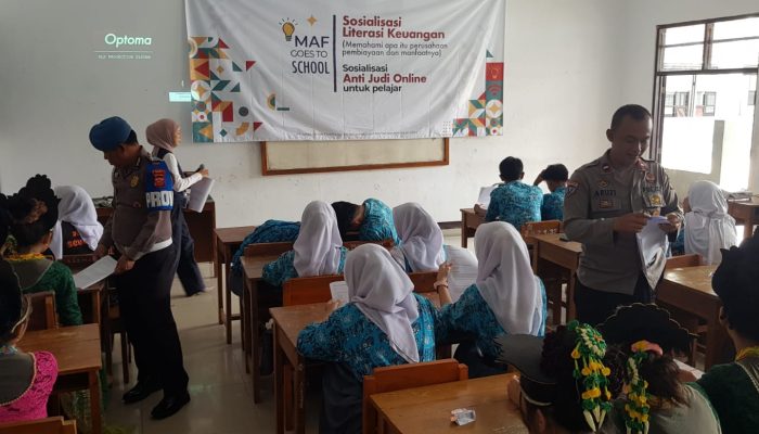 Polsek Samarang Berikan Sosialisasi Bahaya Judi Online di SMAN 17 Garut