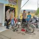 Jaga Harkamtibmas, Personil Polsek Cikijing Sambangi Bengkel Motor di Desa Bagjasari
