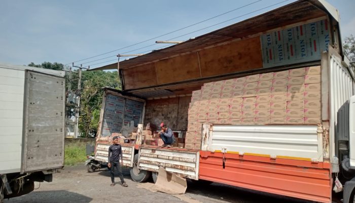 Dugaan Penyelewengan Distribusi Minyakita di Sumedang Semakin Menguat: Diduga Ada Intimidasi Oknum Polisi