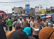 Dukung Pariwisata Lokal, Koramil 0808/17 Panggungrejo Berkontribusi Melalui Aksi Bersih-bersih Pantai Serang