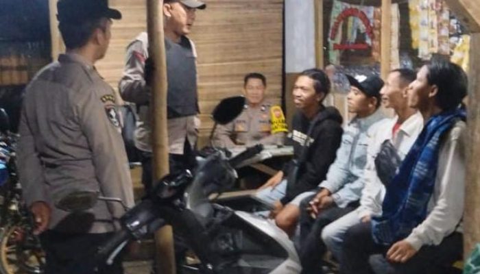Antisipasi Geng Motor dan Kejahatan Malam, Polsek Cikijing Laksanakan Apel dan Patroli