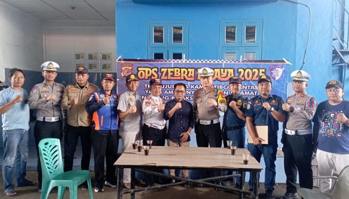 Sat Lantas Polres Majalengka Gelar Rampcheck di PO Bus BS Guvili dalam Rangka Operasi Zebra Lodaya 2025