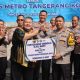 Bentuk Kepedulian, Dewa United Serahkan Ojol Mart untuk Pengemudi Ojol Lewat Polres Metro Tangerang Kota
