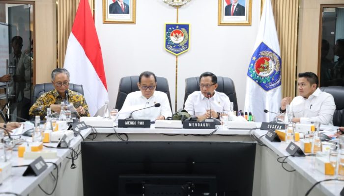 Gerak Cepat, Mendagri Bahas Percepatan Rehabilitasi dan Rekonstruksi Pascabencana Sumatra*
