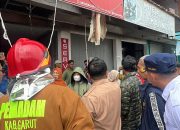 Tinjau Kebakaran Kios, Bupati Garut Soroti Pentingnya Sosialisasi Nomor Darurat