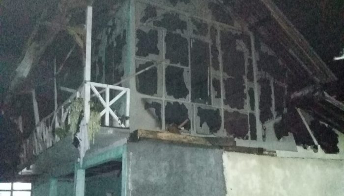 Rumah di Cigedug Ludes Terbakar, Kapolsek Bayongbong Cek Langsung TKP Kebakaran